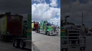 Ozwide’s T909 leaving Kewdale trucks truckdriving kenworthaustralia trailer kenworth [upl. by Tatiana239]