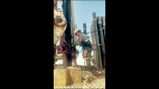 Derrickman Tripping amp Pulling rig pulling drilling oil tripping [upl. by Erdnaxela803]