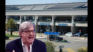 Vittorio Sgarbi a quotLa Zanzaraquot presa la schiuma da barba YouTube [upl. by Daney147]