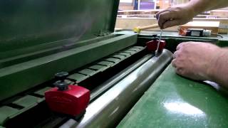 beitels vandiktebank wisselen  Changing Thickness Planer Blades [upl. by Nauquf953]