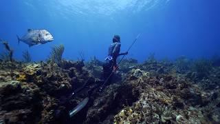 Unbelievable Bahamas Spearfishing  Primitive African Pompano Spearing [upl. by Fulvi]