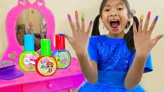 Wendy Pretend Play Painting Nails w LOL Surprise Nail Beauty Salon Makeup Toys [upl. by Sidras]