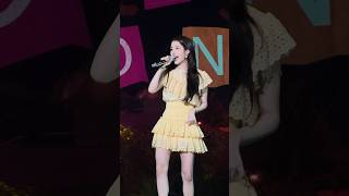 게스트 IU 아이유  AKMU 악뮤 10주년 콘서트 [upl. by Nerat]