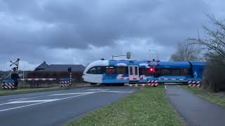 Spoorwegovergang Delden  Dutch railroad crossing [upl. by Rattray49]