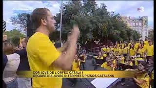 El Cant de la Senyera Cor Jove de lOrfeó Català  Via Catalana 11092013 [upl. by Ecal]