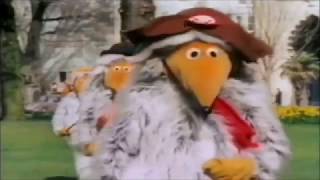 Eurovision 1974  The Wombles  The Wombling Song  Remember Youre A Womble [upl. by Zweig24]