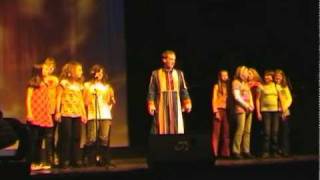 Chor der GeschwisterSchollSchule Blieskastel  Auftritt bei quotMusical Fieberquot 2008avi [upl. by Ettenig]