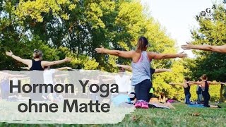 Hormonyoga Morgenroutine  überall auch ohne Matte [upl. by Lyontine548]