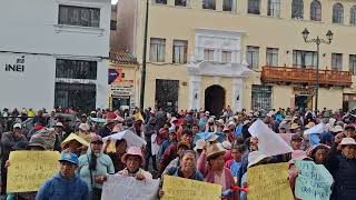 Manifestación de comuneros de la comunidad de Pampaconga  Limatambo en la ciudad del Cusco 2024 [upl. by Oinimreh]