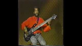 Nathan East  Contemporary electric bass lesson [upl. by Ydnas]