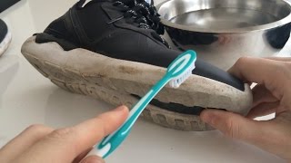 Sole cleaning Sneaker cleaning  Sneakersenzo [upl. by Buyse]