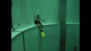 Full dive in Y40 pool worlds third deepest [upl. by Hasin]