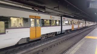 Renfe Rodalies 447 saliendo de BarcelonaSants hacia LHospitalet de Llobregat [upl. by Inglis150]