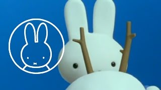 ​OfficialPeterRabbit ❄️☃️ SNOWTastic Rabbit Adventures  World Snow Day ☃️❄️  Cartoons for Kids [upl. by Blanka]