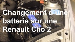 Remplacement dune batterie déposerepose Renault Clio 2 [upl. by Nahpos]