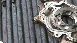 Whats Inside a Gerotor Oil Pump  1998 Ford F150 54l Triton [upl. by Roleat]