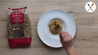 Spaghetti colatura di alici e granella di pistacchi [upl. by Inafets152]