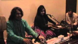 Prabjyot Kaur Singing With Her Ustad Legendary Ustad Tari Khan Sabh [upl. by Naillig]