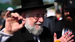 Chief Rabbi Lau shares the story of his rescuer and visits his grave [upl. by Frederic]