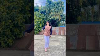 Tumhe aaj maine jo dekha🫣 bollywood song danceshorts viralvideo trendingsong indiandancer [upl. by Corbie]