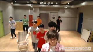 130424 SEVENTEEN TV dancing TVXQ Balloons [upl. by Carlyn]