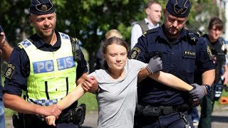 Svezia Greta Thunberg multata per aver disobbedito alla polizia [upl. by Behrens702]