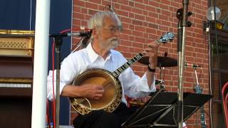 Doin the new lowdownPeter Bayerer Tenor Banjo [upl. by Beora]