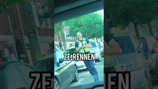 HANDHAVER BEKOGELD met WATERBALONNEN ACHTERVOLGING 👮‍♂️🎈 grappig politie prank [upl. by Ynnatirb]