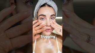 Slugging for dry winter skin ❄️ hudvård skincare slugging winterskincare torrhud [upl. by Anuala]