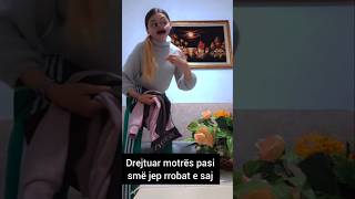 Zënka me motrën për rrobat funny comedy humor [upl. by Yanel]