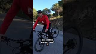 APRENDE cómo LEVANTAR la RUEDA TRASERA😎 te lo enseñamos con 5 bicis técnica básica MTB [upl. by Sergio304]