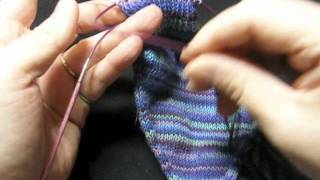 Stricktechniken  Socken auf 2 Rundnadeln [upl. by Relyks]