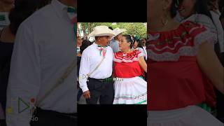 ❤️⭐️ Que bonito bailaron don Jero y Doña Rosa en Xilitla domingos de huapango trío temple huasteco [upl. by Atelahs]