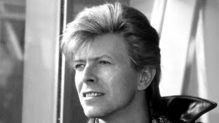 Rick Wakemans Tribute To David Bowie  Life On Mars [upl. by Orv552]