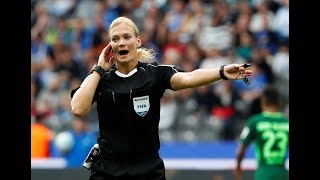 Bibiana Steinhaus Wasit Wanita Pertama Bundesliga [upl. by Ardnwahs517]