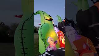 Wind vs Halloween inflatables [upl. by Dody]