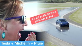 A fond sur route mouillée en Tesla Model 3  avec ses pneus Michelin [upl. by Nester129]