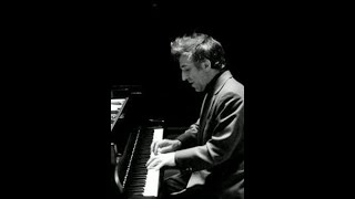 Vladimir Ashkenazy plays quotClair de lunequot of Debussy  LIVE [upl. by Dragone]