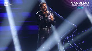 Sanremo 2023  Marco Mengoni canta Due vite [upl. by Sapowith611]