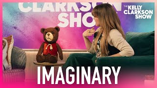 Kelly Clarkson Freaks Out Meeting Imaginary Star Chauncey The Bear [upl. by Yelah369]