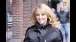 Melissa Rauch meets fans outside Letterman Show [upl. by Codel]