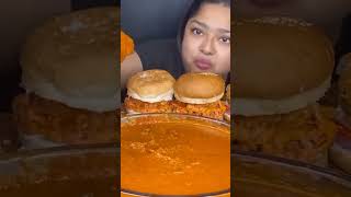 Maddy eats eating chicken burger 🍔 with gravy eating challenge [upl. by Weywadt]