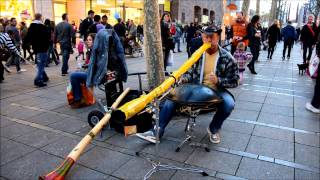 Strassenmusiker mit Hang und Didgeridoo in Stuttgart [upl. by Woodhead]