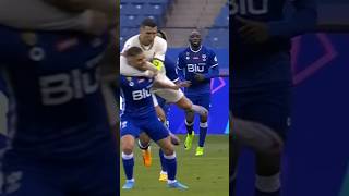 Cr7 good hand lock yellow card for the player down👍 [upl. by Gifferd]