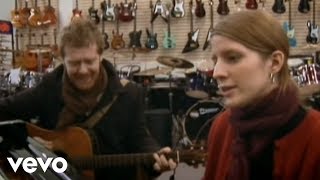 Glen Hansard Marketa Irglova  Falling Slowly Official Video [upl. by Finbar319]