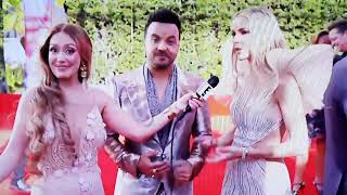 Luis Fonsi y Águeda López en los Premios Latin AMAs 2022 [upl. by Bainbridge]