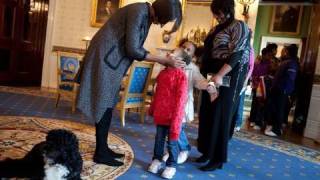 Raw Video The First Lady Surprises Tour Visitors [upl. by Olaf]