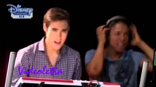 Violetta 2 English  Leon sings to Violetta and Diego gets angry quotSaltaquot Ep68 [upl. by Myk]