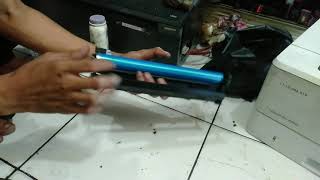 Tutorial isi ulang toner LaserJet Pro M402N [upl. by Yraillih]