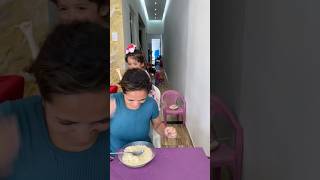 Alexia viu a coxa de frango e trocou comédia maeefilha comida humor viralshort [upl. by Hsekin]